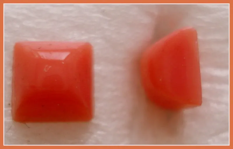 4mm (2062) Glass Coral Square Cabochon